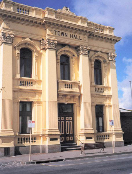 Former Town Hall, Kilmore, Victoria (4 Apr 2002)